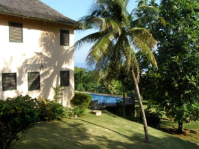 Villa Dianna - Entire Villa Private Pool, Lovely Garden, Roof Terrace Sea Views Near to Town